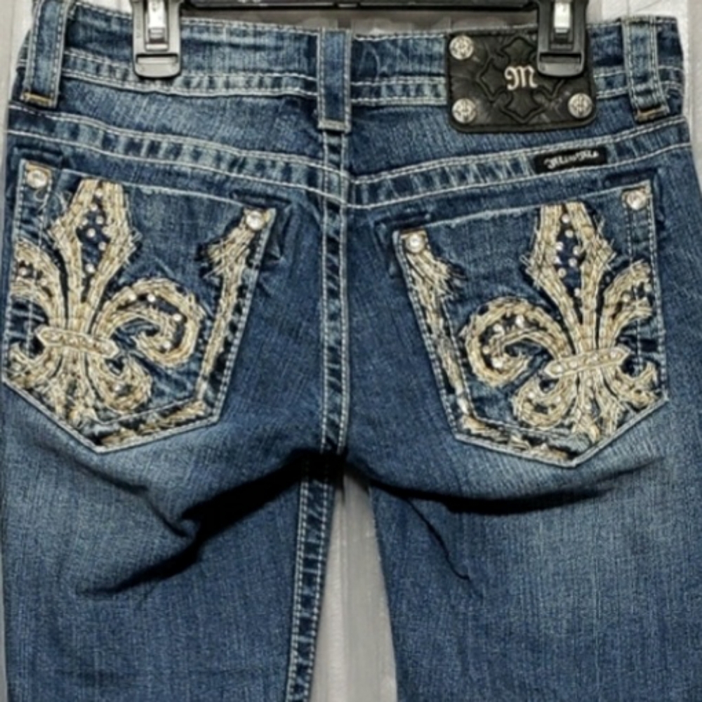 Miss Me Size 26 Capri Jeans